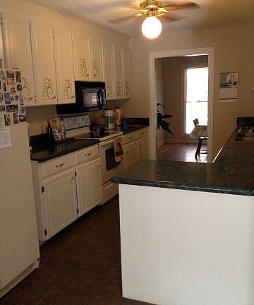 2nd image of 109 Autumn Ct