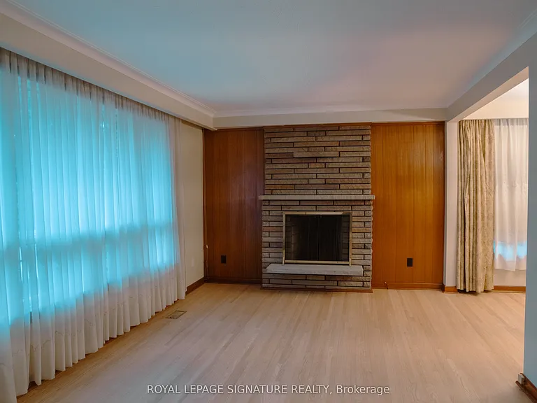 2 Brantwood Dr — Photo 3