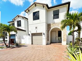 3449 W 110th St, Hialeah, FL 33018