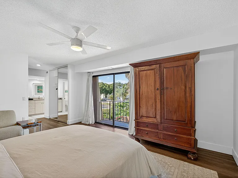1700 Embassy Dr #103 — Photo 39