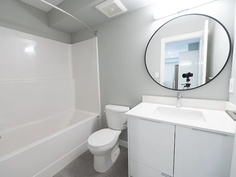 854 Island Hwy S — Photo 7