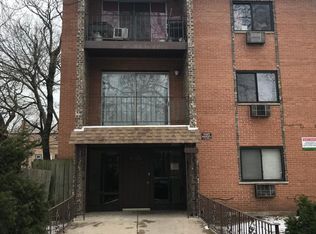 6701 N Ashland Ave #201, Chicago, IL 60626