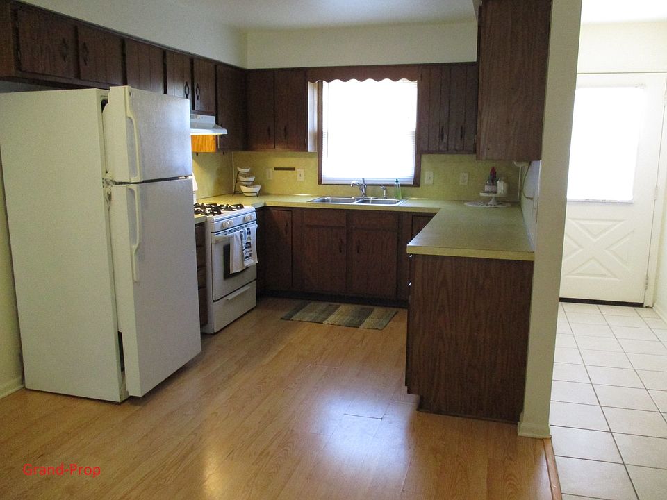 1st image of 2161 Countrywood Dr SE