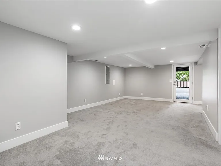 2323 SW 114th St — Photo 9