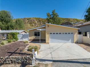 29667 Cromwell Ave, Val Verde, CA 91384