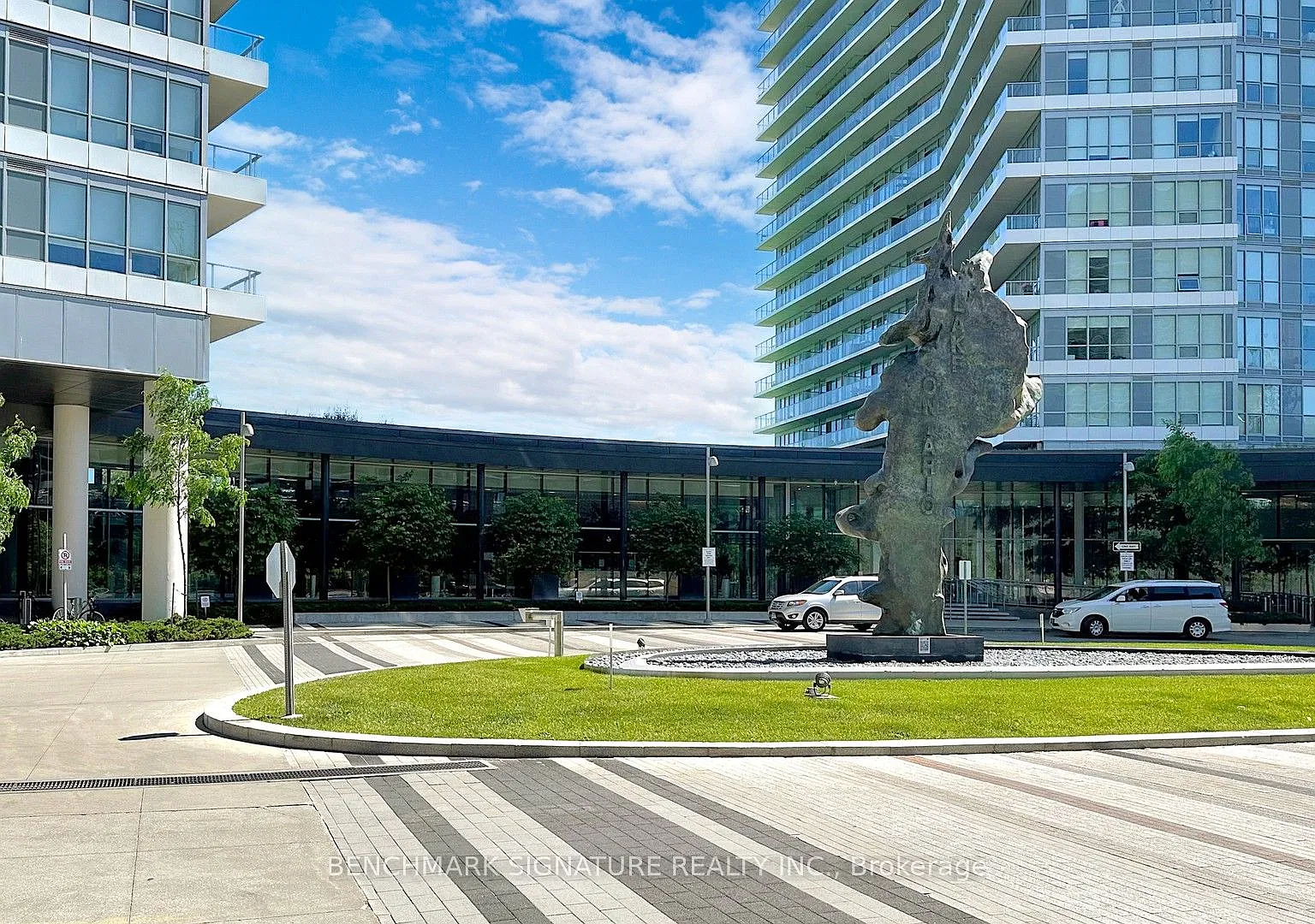 2 bed, $2,450 — Photo 2