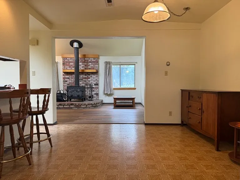 2437 Ridgewood Dr — Photo 7