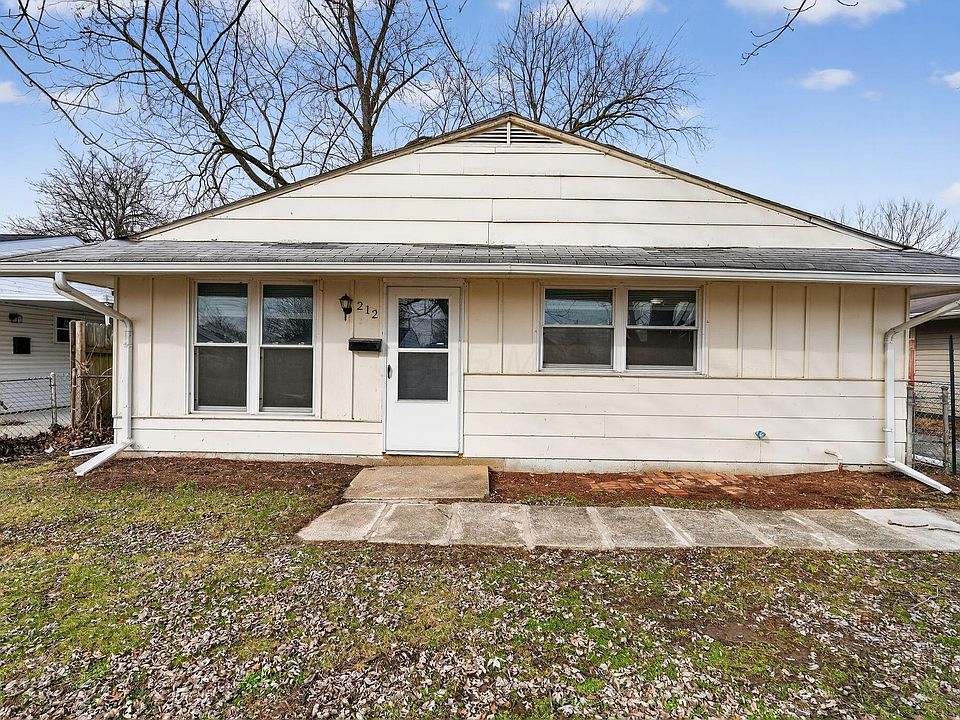 1st image of 212 E Alcott Rd