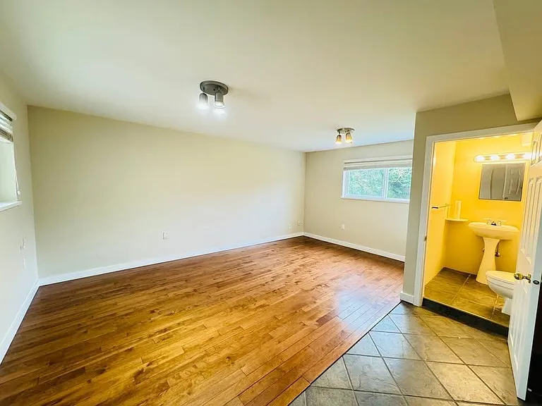 8400 Fairhurst Rd — Photo 11