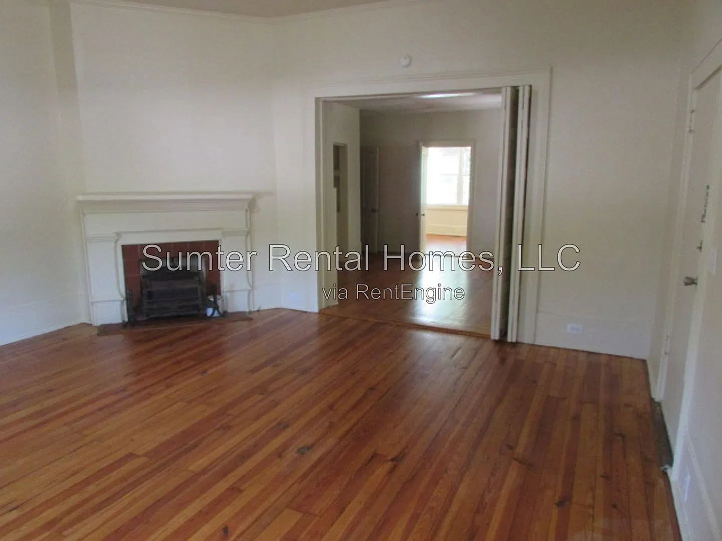 2 bed, 1.0 bath, 817 sqft, $1,095 — Photo 3
