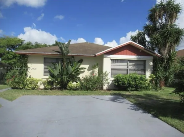 1431 Pines Ln, West Palm Beach, FL 33415
