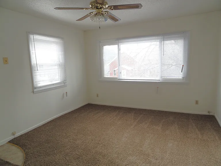 239 Harriman Ave S #UPPR — Photo 7