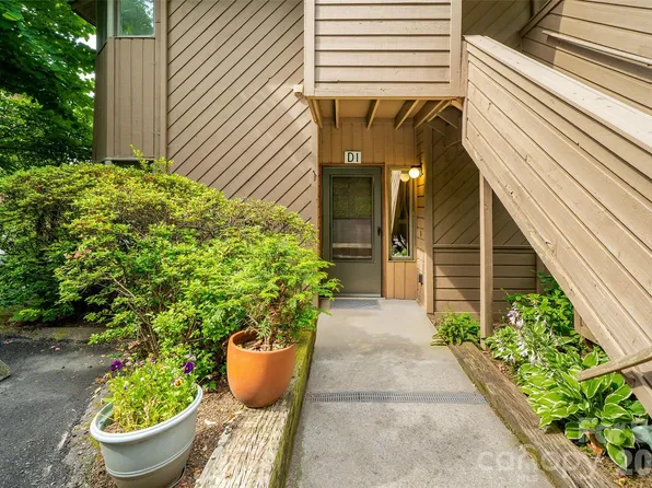 305 Piney Mountain Dr APT D1, Asheville, NC 28805