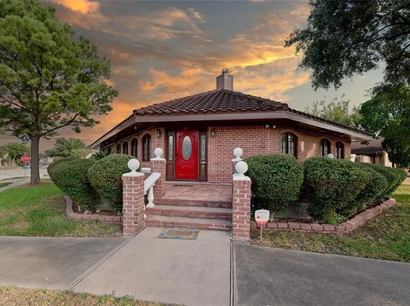 6303 Lugary Dr, Houston, TX 77036