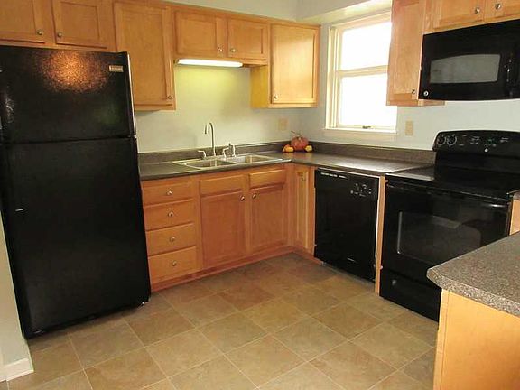 5th image of 4505 Washington Ave