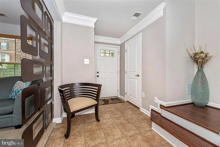 9162 Landon House Ln — Photo 2