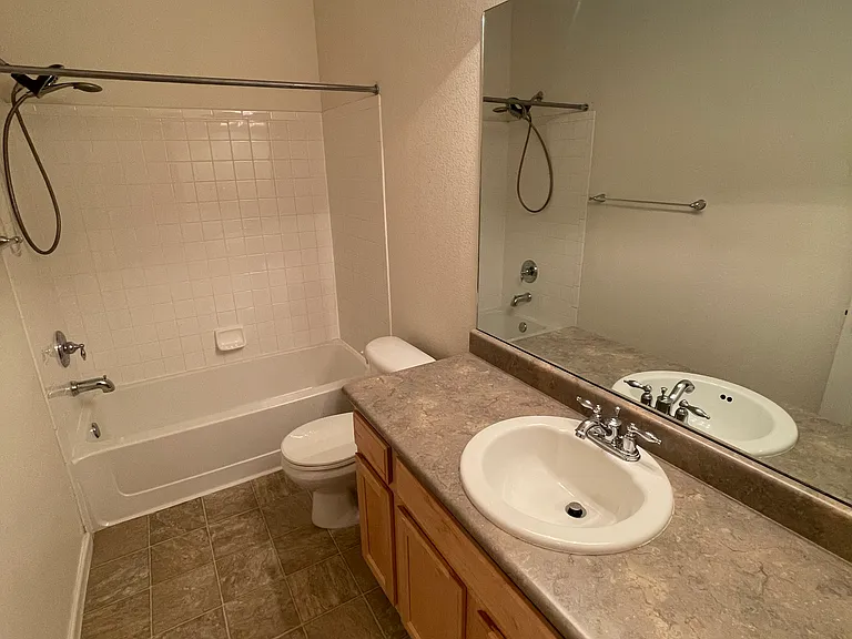 13042 Grant Cir E — Photo 11