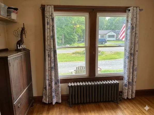 78 Main St, Blandford, MA 01008