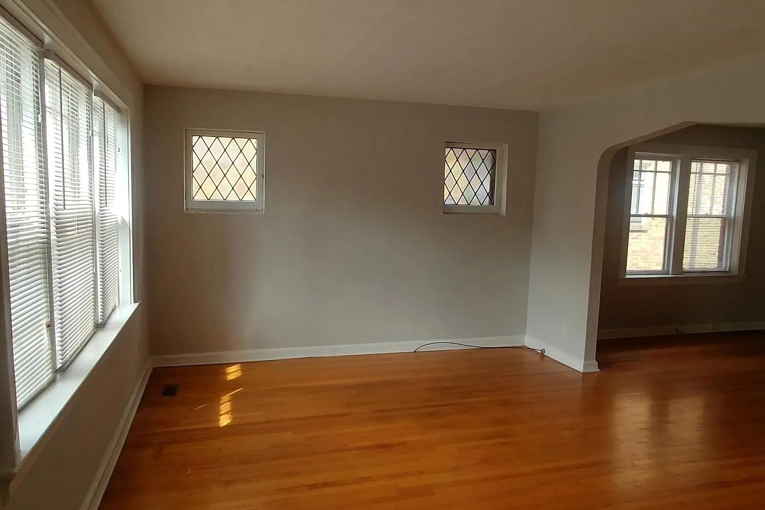 2 bed, $1,100 — Photo 3