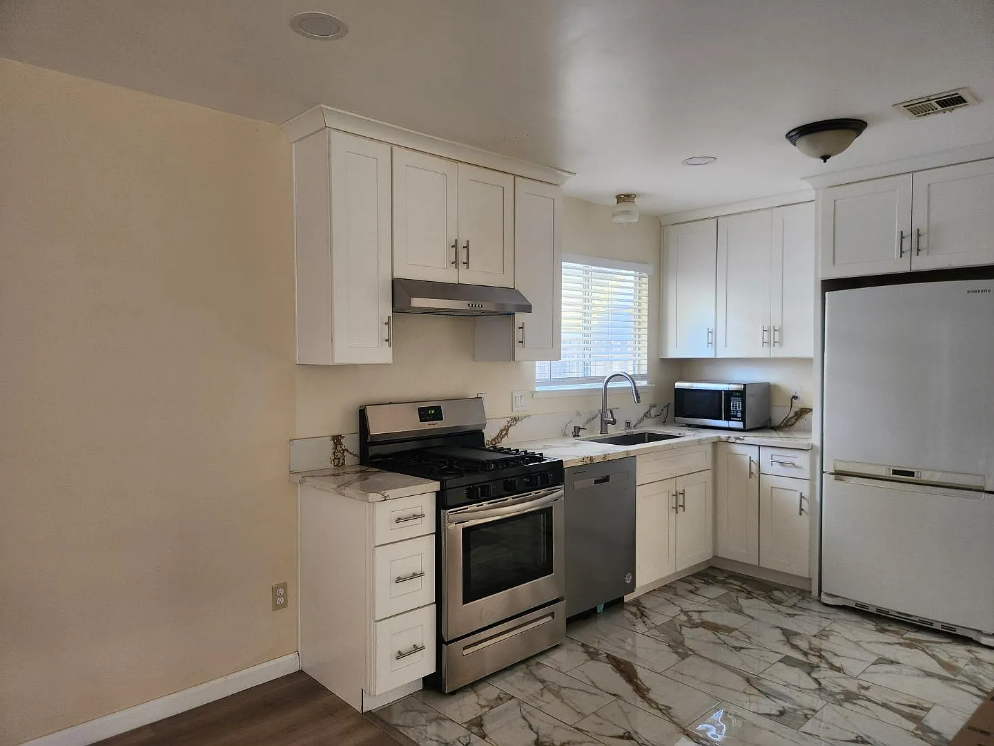 4184 Worthington Dr — Photo 3