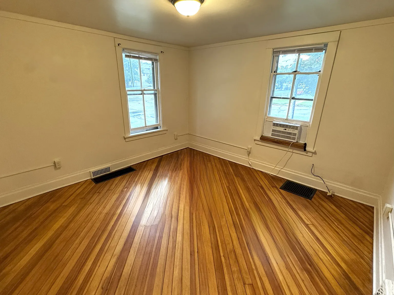 1 bed, 600 sqft, $950 — Photo 3