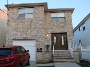 46 Evelyn Pl #1, Staten Island, NY 10305