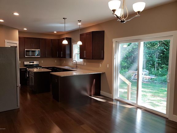 5th image of 2598 Jefferson Dr