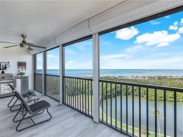 11 Bluebill AVE #1105, NAPLES, FL 34108