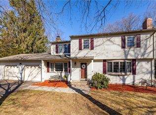 45 Oakmoor Dr, Vernon, CT 06066