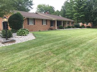527 Fenway Dr, Lima, OH 45804
