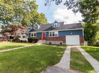 50 Teddy Pl, West Babylon, NY 11704