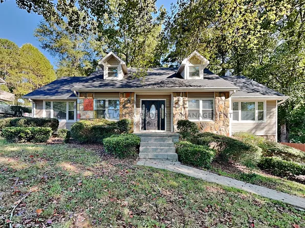 6871 Fairways Dr, Douglasville, GA 30134