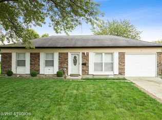 514 Heath Ct, Streamwood, IL 60107