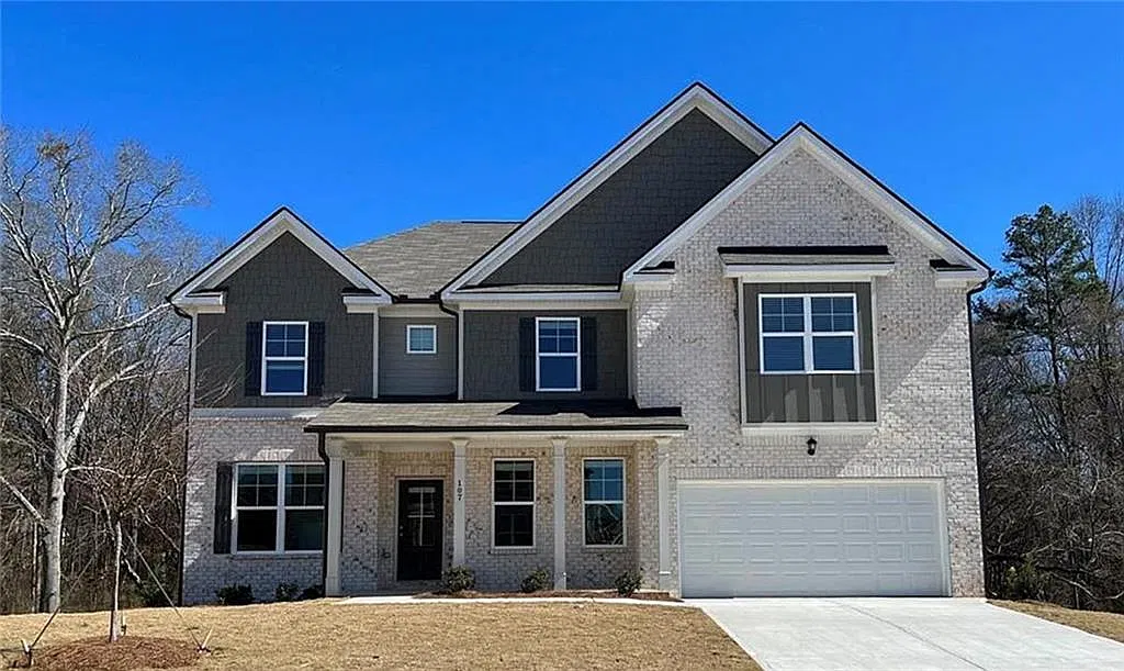3 bed, 1.0 bath, 3762 sqft, $1,950 — Photo 1