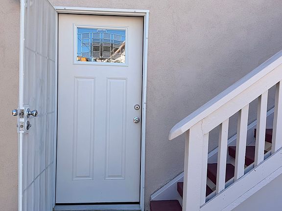 3rd image of 633 Cedar Ave #633