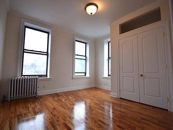 3rd image of 101 W 137th St APT 8