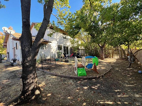 5th image of 1583 - 1587 Merritt Drive