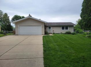 9 Coffey Cir, Madison, WI 53716