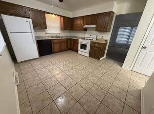 1121 & 1123 Wilshire Pl, Waukesha, WI 53188