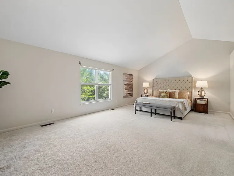 7879 Yellowwood Dr — Photo 6
