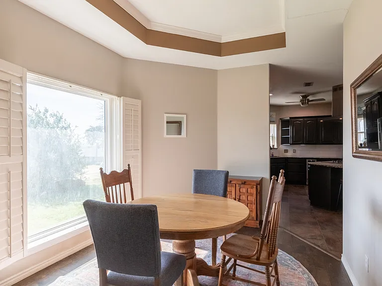 364 Alexandra Dr — Photo 31
