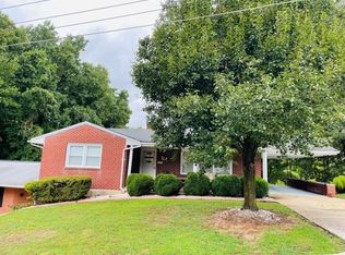 706 1st St, Martinsville, VA 24112