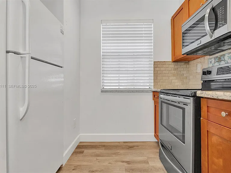 20985 SW 84th Ave — Photo 16