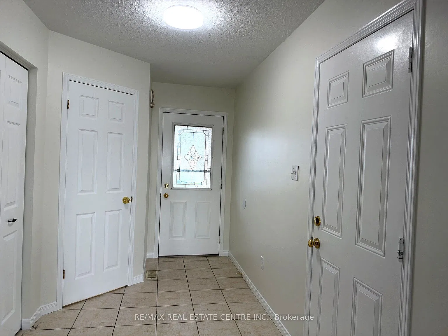 4 bed, $2,499 — Photo 2
