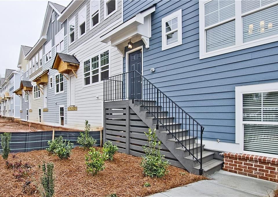 1st image of 3761 Oxford Cir