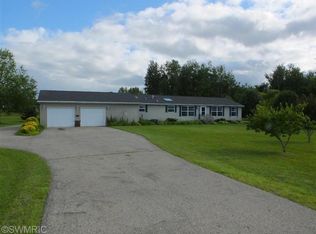 3326 Auntie Jo Ln, Kent City, MI 49330