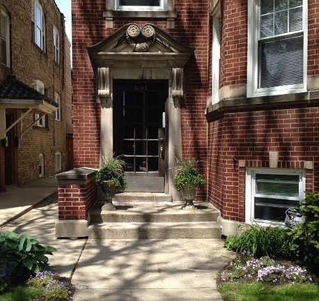 2nd image of 2034 W Farragut Ave