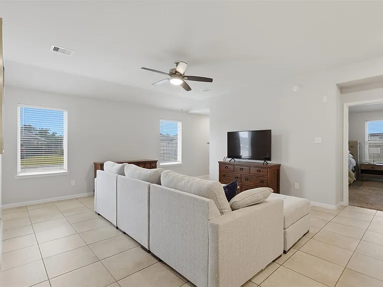 21403 Bluebonnet Cove Ct — Photo 6