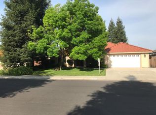 295 Brehler Ave, Sanger, CA 93657