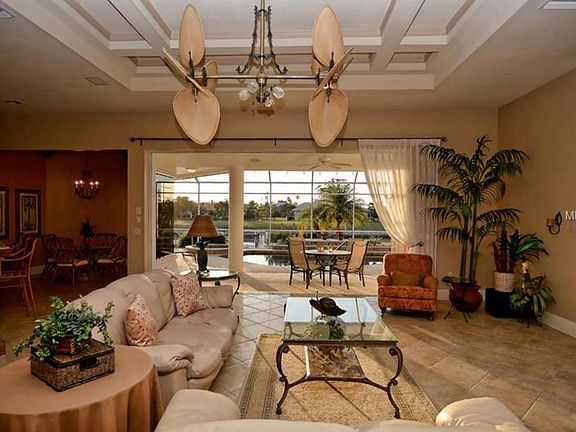3rd image of 2047 Magdalina Dr